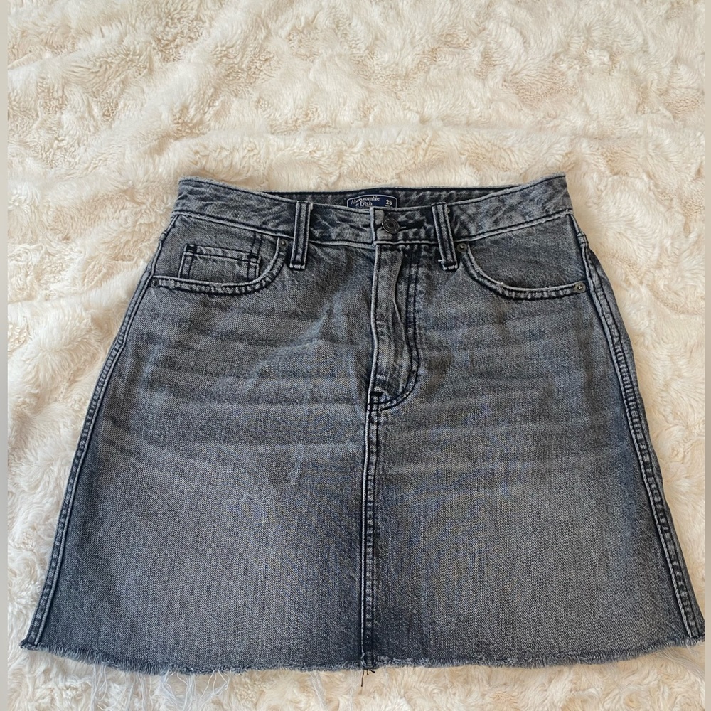 Abercrombie and Fitch gray/black denim skirt size 25